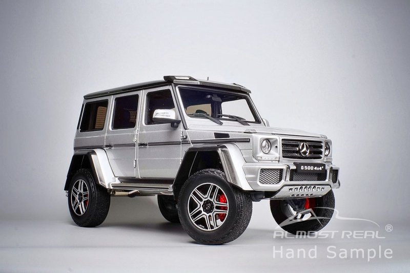 Mercedes Benz G class 4x4 iridium silver