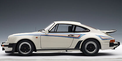 Porsche 911 3.0 TURBO martini