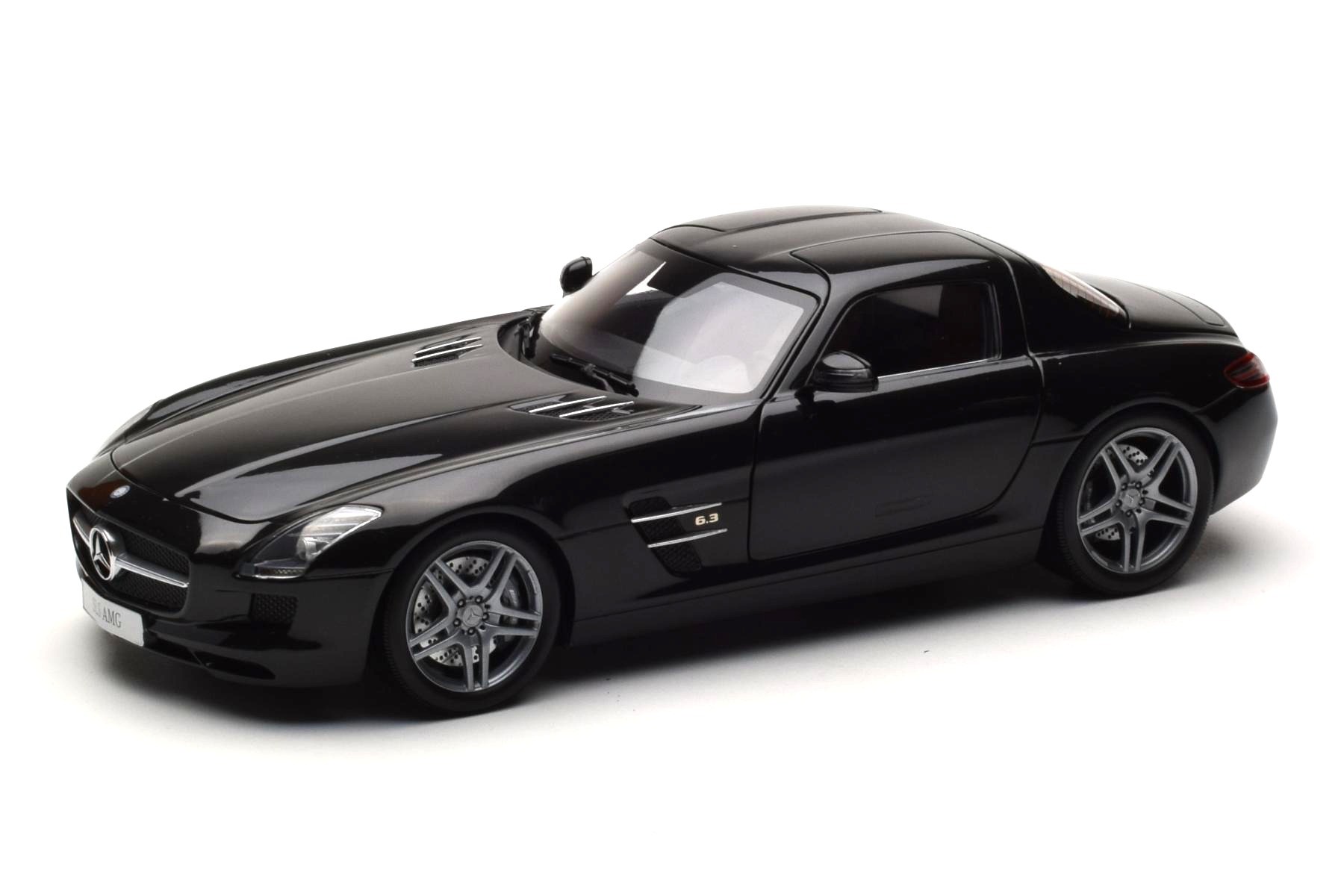 Mercedes Benz SLS AMG black