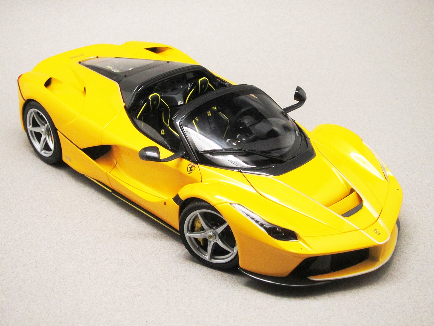 Ferrari la-ferrari Aperta Giallo Tristrato yellow